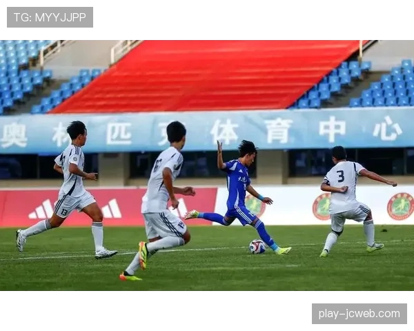 中国足协与教育部联合发布“校园足球赛事转播计划”，探索体教融合新商业模式