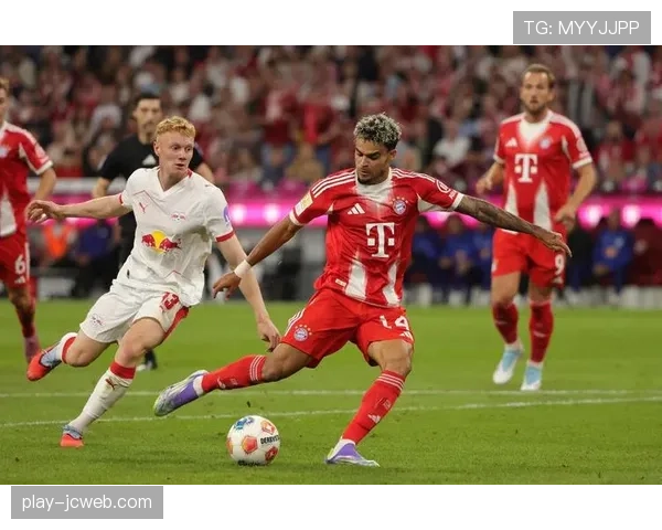 拜仁球员狂欢庆祝双杀皇马，凯恩复出即建功